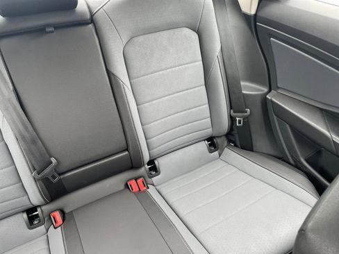 Used 2025 Volkswagen Jetta SE image 38