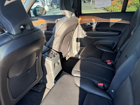 Certified 2022 Volvo XC90 T8 Inscription Expression w/ Climate Package image 30