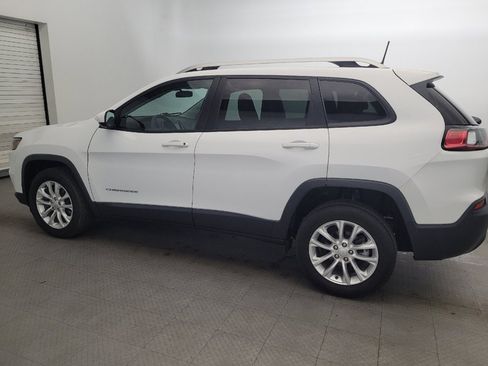 Used 2020 Jeep Cherokee Latitude FWD image 3
