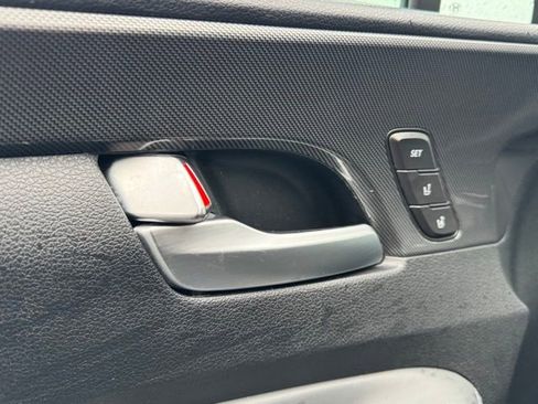 Used 2021 Hyundai Santa Fe Limited w/ Cargo Package image 12