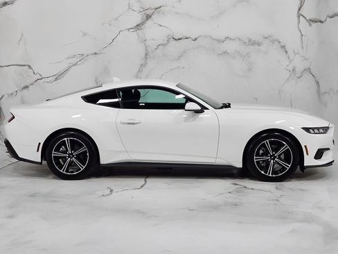 Used 2025 Ford Mustang Coupe image 15