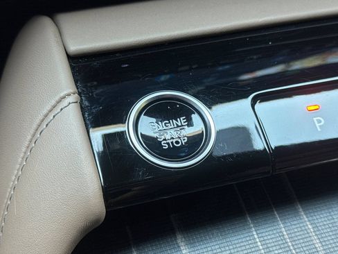 Used 2025 Lincoln Navigator Black Label AWD/4WD image 23