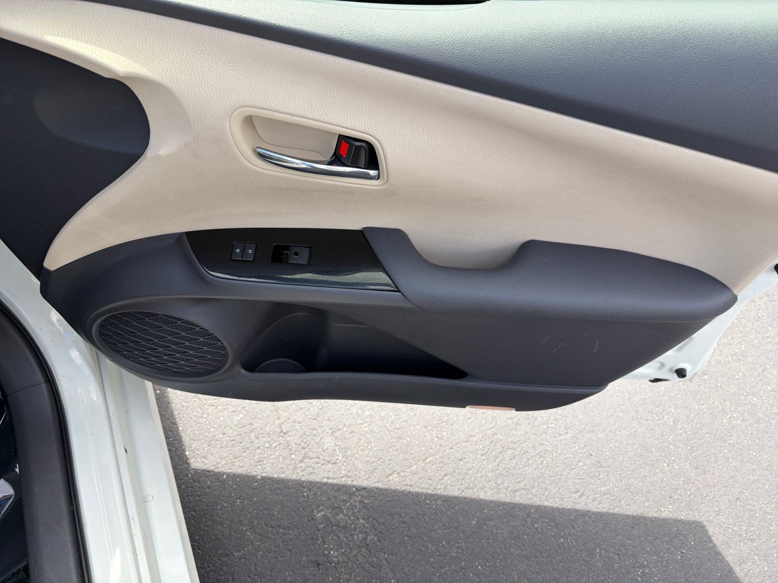 Used 2016 Toyota Prius Two FWD image 16