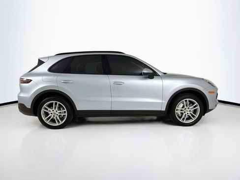 Certified 2023 Porsche Cayenne AWD/4WD image 8
