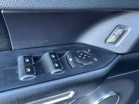 Used 2021 Ford Expedition Max XLT image 5