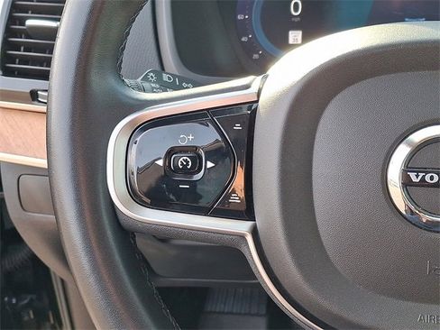 Used 2023 Volvo XC90 B6 Plus image 20