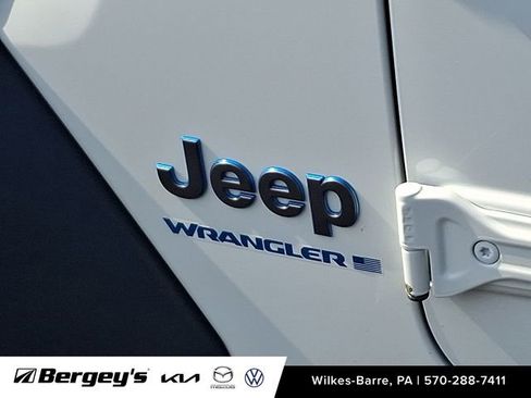 Used 2023 Jeep Wrangler Unlimited w/ Cold Weather Group AWD/4WD image 33