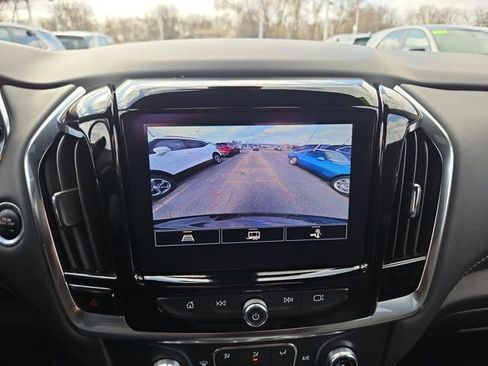 Used 2023 Chevrolet Traverse LT image 21