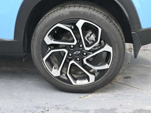 Used 2024 Chevrolet Trax RS w/ Sunroof Package image 5