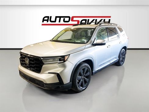 Used 2024 Honda Pilot Elite image 3