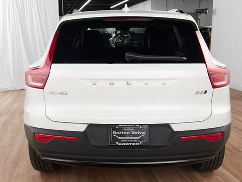 Certified 2026 Volvo XC40 B5 Plus AWD/4WD image 4