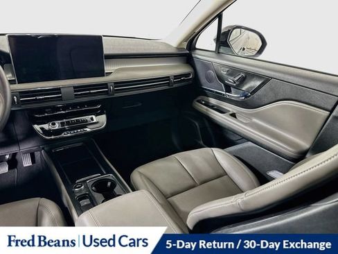 Certified 2024 Lincoln Corsair AWD w/ Equipment Group 101A image 30