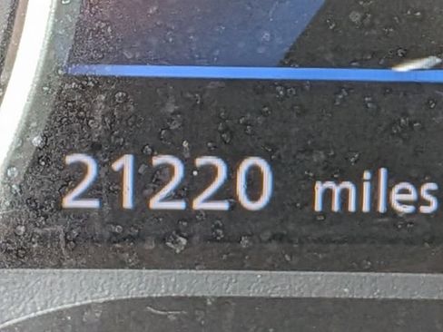 Used 2025 Nissan Sentra SR image 35