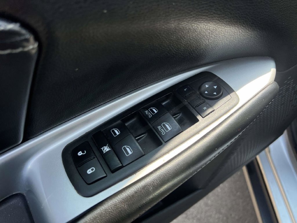 Used 2014 Dodge Journey Limited w/ Driver Convenience Group FWD image 17