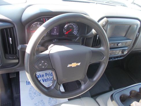 Used 2017 Chevrolet Silverado 1500 W/T w/ Trailering Package image 6