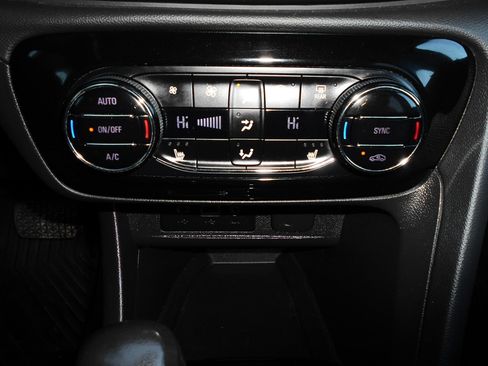 Used 2022 Buick Encore GX Select w/ Sport Touring Package image 13