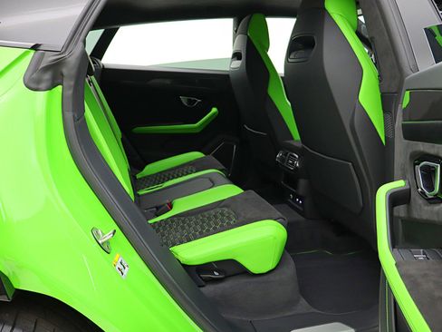 Used 2021 Lamborghini Urus AWD/4WD image 38