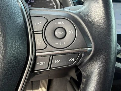Used 2018 Toyota Camry XLE FWD image 22