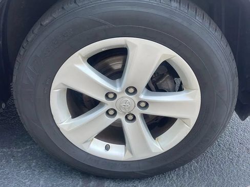 Used 2013 Toyota RAV4 XLE AWD/4WD image 21