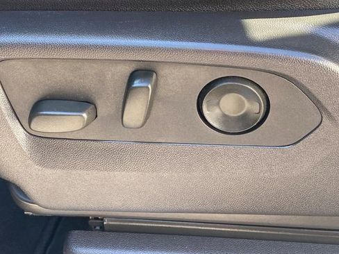 Used 2024 GMC Sierra 1500 SLT image 14