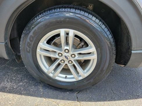 Used 2022 Ford Explorer XLT RWD image 27