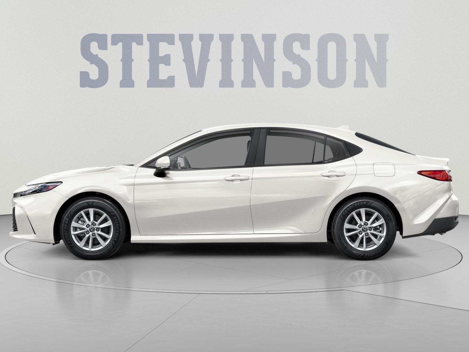 Used 2025 Toyota Camry XSE FWD image 3