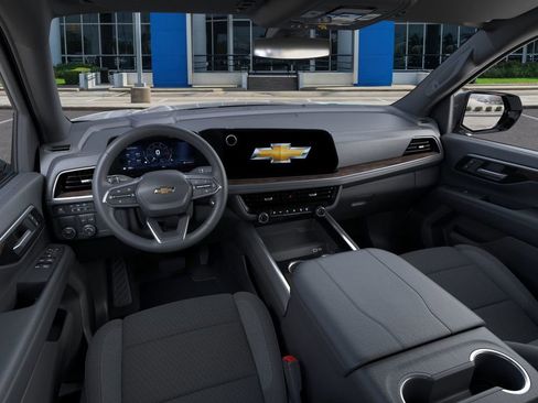 New 2026 Chevrolet Suburban LS image 15