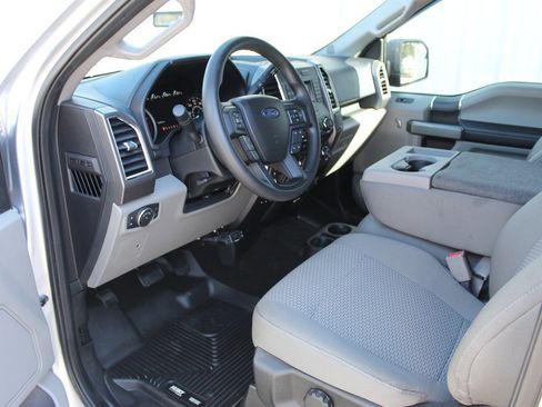 Used 2016 Ford F150 XLT w/ Trailer Tow Package image 6