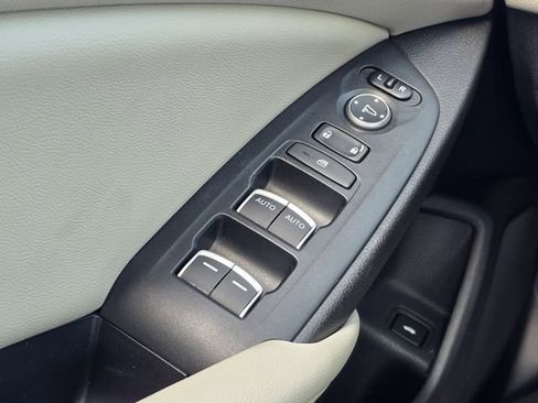 Used 2019 Honda Accord LX image 14