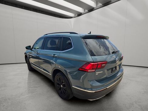 Used 2020 Volkswagen Tiguan SE w/ Panoramic Sunroof Package FWD image 5