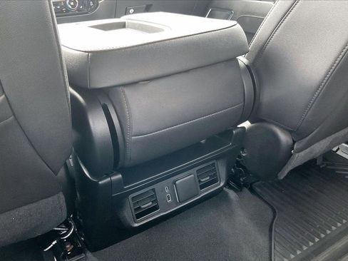 Used 2024 Chevrolet Silverado 2500 LTZ image 11