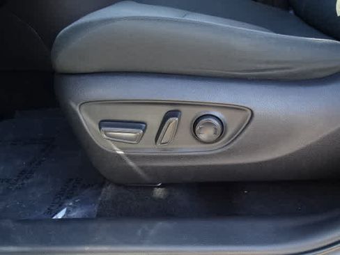 Certified 2022 Toyota RAV4 XLE w/ Convenience Package FWD image 16