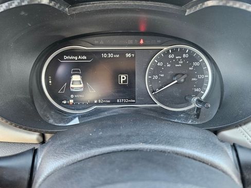 Used 2020 Nissan Versa SV w/ Trunk Package image 11