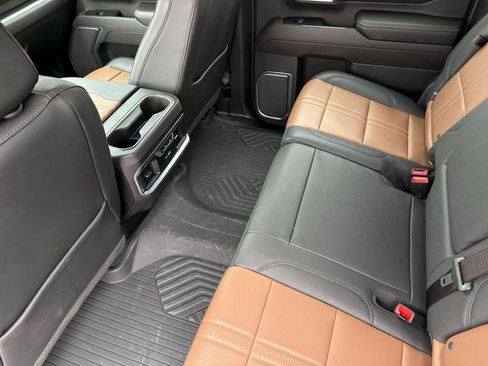 Used 2025 Chevrolet Silverado 3500 High Country w/ Technology Package image 13