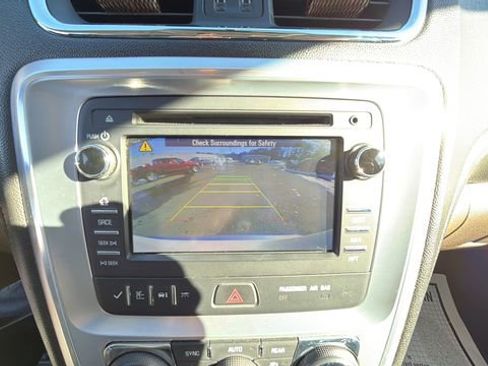 Used 2014 GMC Acadia SLT image 13