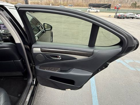 Used 2014 Lexus LS 460 AWD image 39