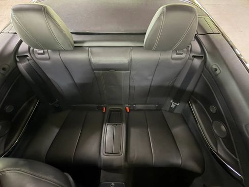 Used 2015 BMW M4 Convertible RWD image 24