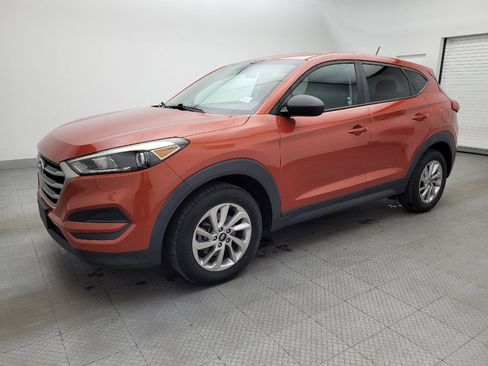Used 2017 Hyundai Tucson SE image 2