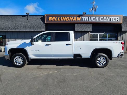 Used 2024 Chevrolet Silverado 3500 W/T AWD/4WD image 2