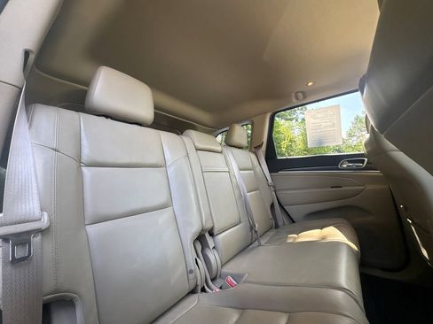 Used 2017 Jeep Grand Cherokee Limited AWD/4WD image 29