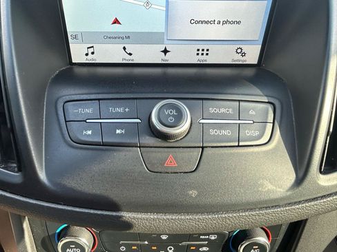 Used 2017 Ford Escape SE w/ Equipment Group 201A FWD image 23