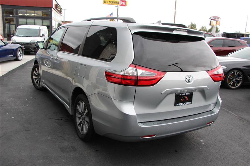 Used 2020 Toyota Sienna XLE w/ XLE Navigation Package AWD/4WD image 5