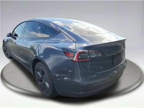 Used 2023 Tesla Model 3 Standard Range image 7