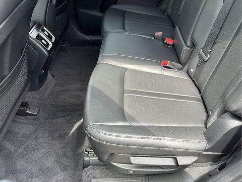 Used 2024 Kia Sorento S w/ Panoramic Sunroof Package AWD/4WD image 23