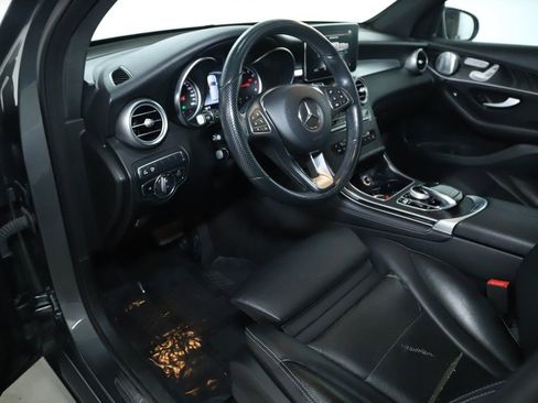 Used 2018 Mercedes-Benz GLC 300 4MATIC image 18