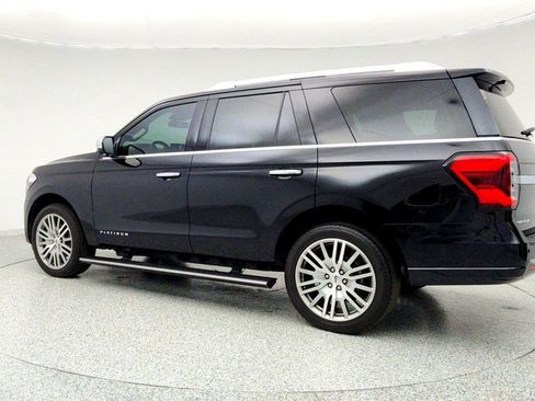 Used 2023 Ford Expedition Platinum image 7