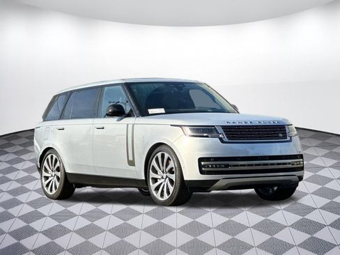 Used 2025 Land Rover Range Rover Long Wheelbase SE AWD/4WD image 6