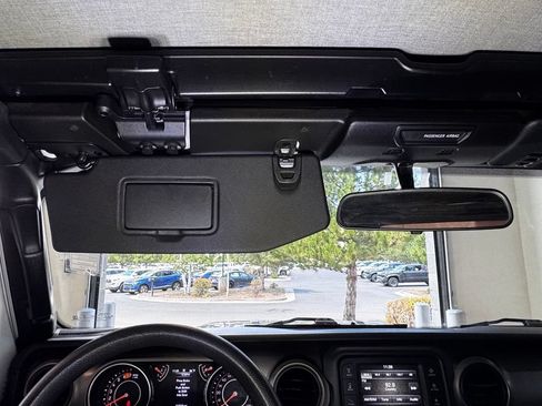 Used 2018 Jeep Wrangler Sport AWD/4WD image 37