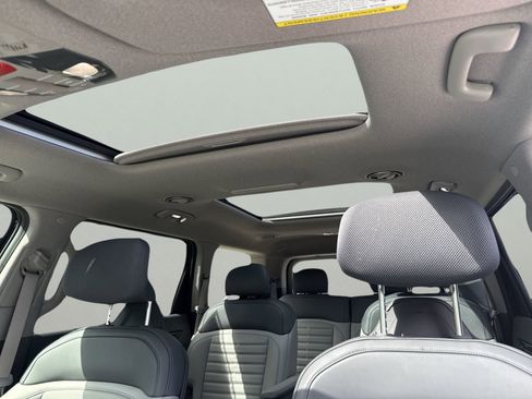 New 2026 Kia EV9 Land image 21