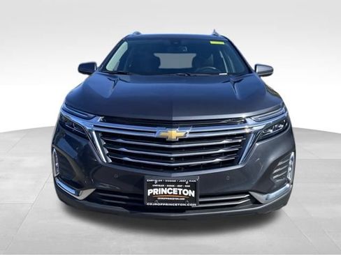 Used 2022 Chevrolet Equinox Premier image 2